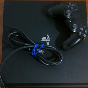 PS4 Pro 1 TB